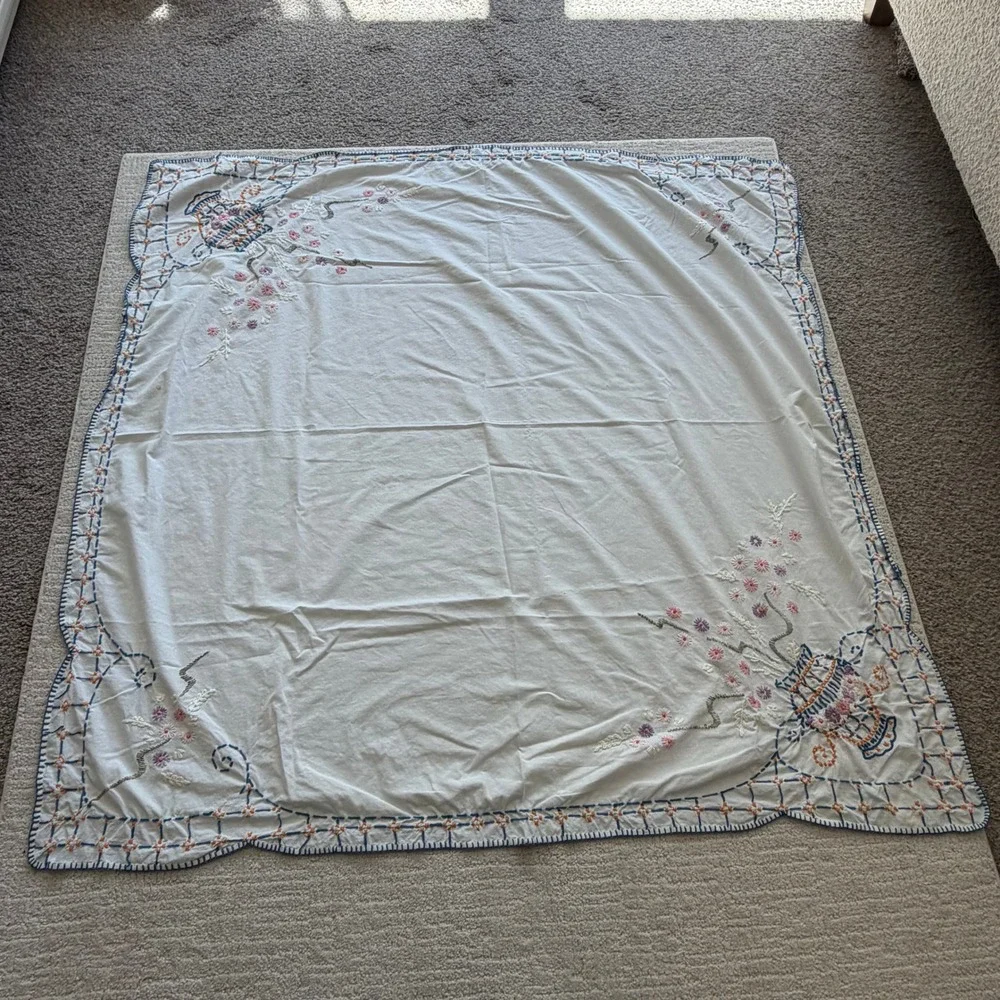 Vintage Hand Embroidered Floral Urn White Square Tablecloth Scalloped 46in